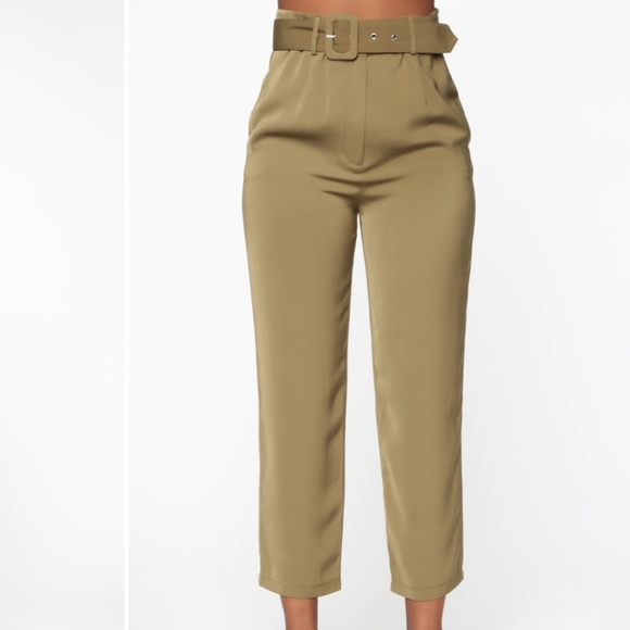 Fashion Nova Pants - Highwaisted belted trousers
